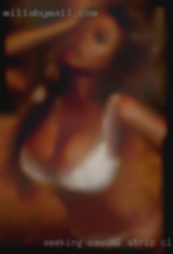 Seeking casual romance w a sexy in strip clubs lady.